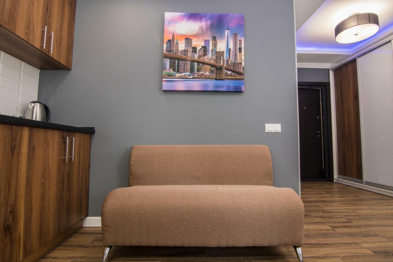 Lux Apartment Near Arena City Kiev Eksteriør billede
