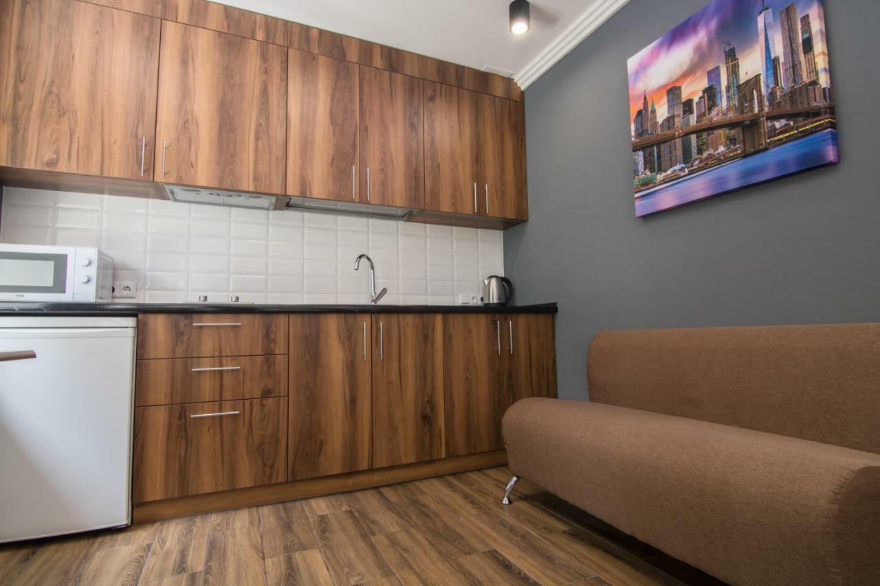 Lux Apartment Near Arena City Kiev Eksteriør billede
