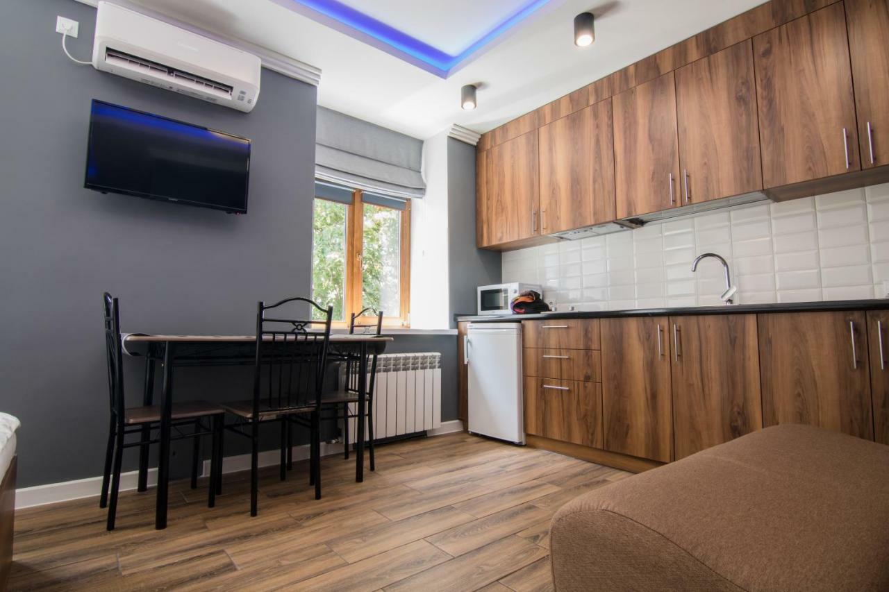 Lux Apartment Near Arena City Kiev Eksteriør billede